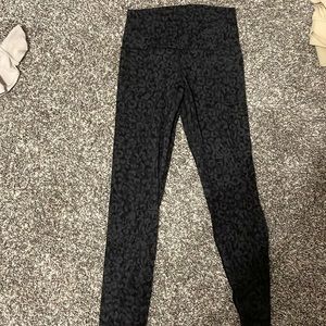 Lululemon leopard Camo print align leggings 25’ inseam